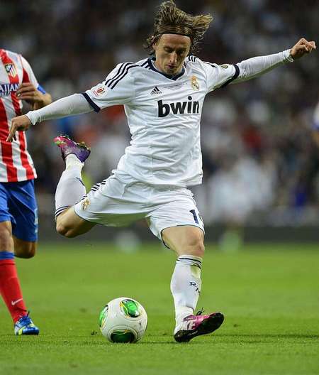 欧文突破造成杀伤球成功，全场尖叫